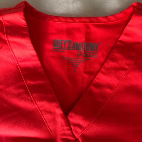 Grey’s Anatomy Neon Pink Scrub Top - SMALL - Picture 3 of 5